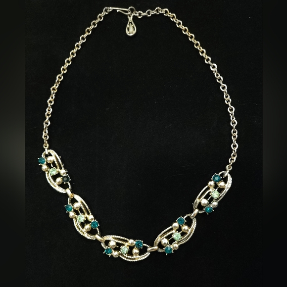 Vintage 50s Coro Choker Necklace Green AB Rhinestones Goldtone - Picture 2 of 9